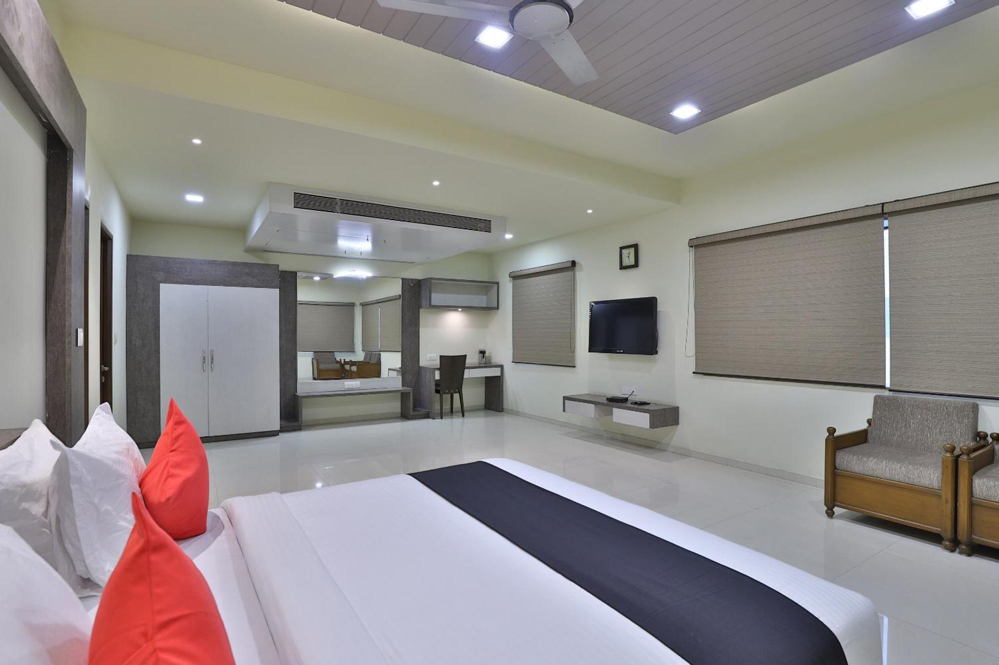 Bharuch Atithi Resort מראה חיצוני תמונה