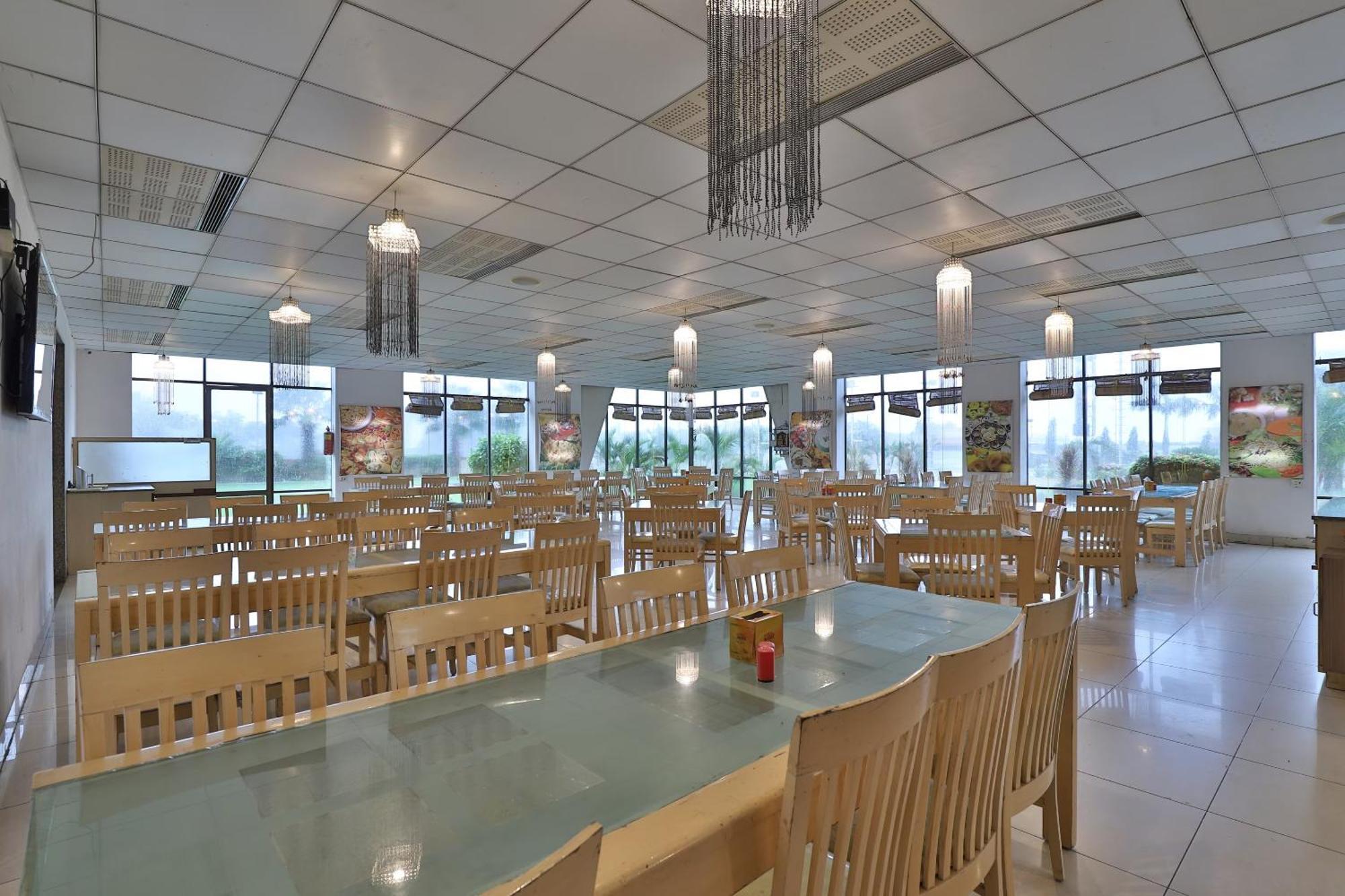Bharuch Atithi Resort מראה חיצוני תמונה